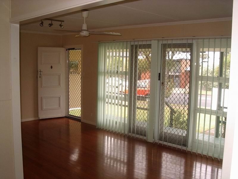77 Broad Street, Labrador QLD 4215
