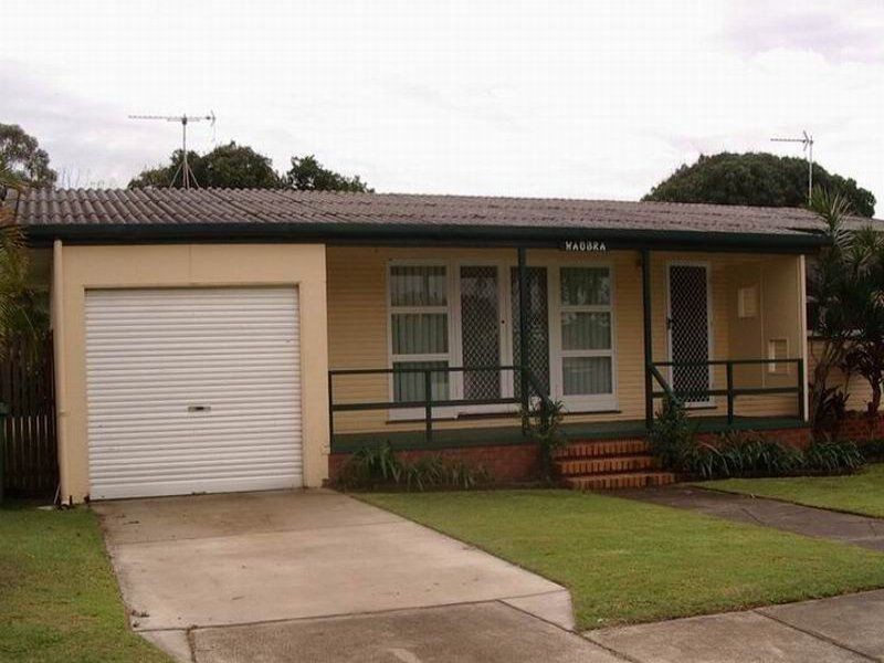 77 Broad Street, Labrador QLD 4215