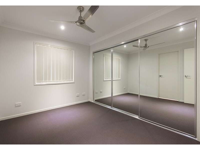 1 and 2/ 11 Applewood Court, Kallangur QLD 4503