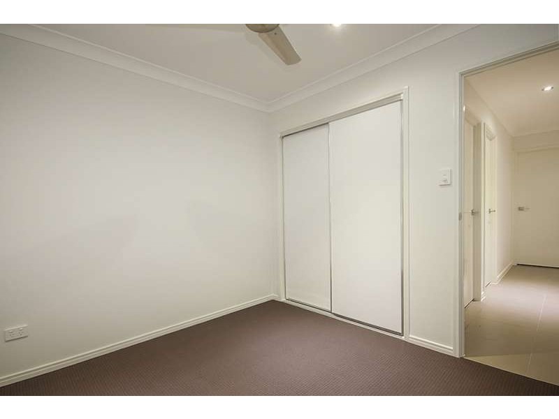 1 and 2/ 11 Applewood Court, Kallangur QLD 4503