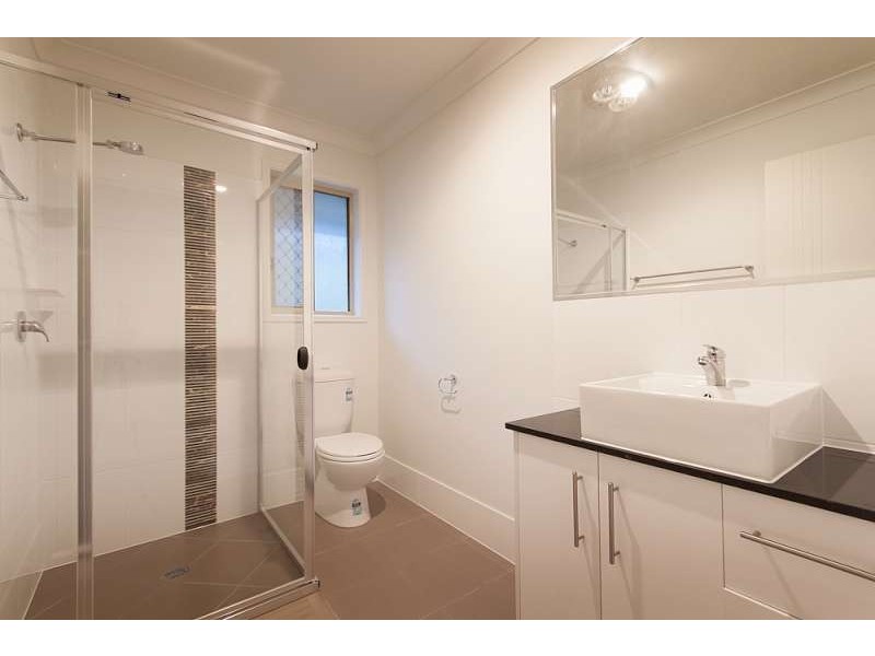 1 and 2/ 11 Applewood Court, Kallangur QLD 4503