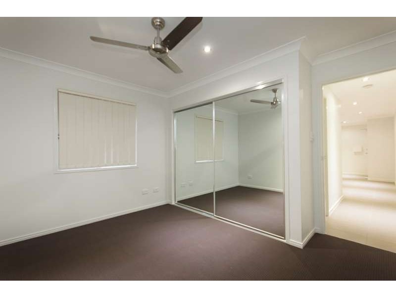 1 and 2/ 11 Applewood Court, Kallangur QLD 4503