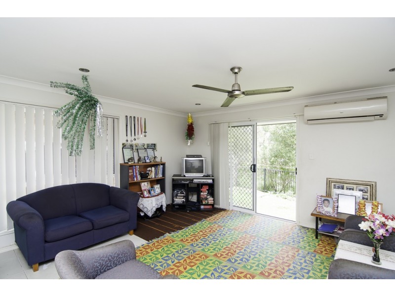 1 and 2/7 Adam Court, Kallangur QLD 4503