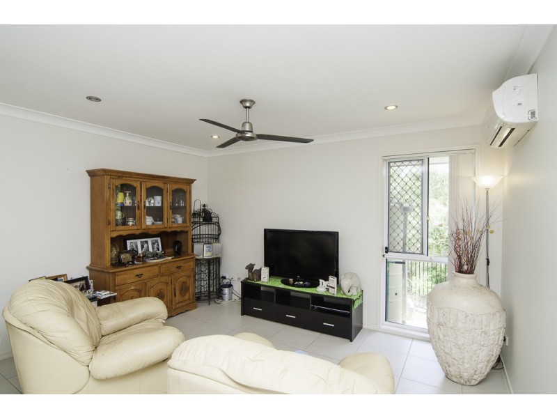 1 and 2/7 Adam Court, Kallangur QLD 4503