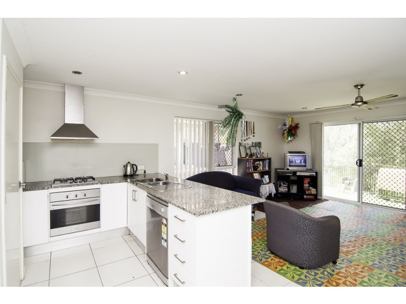 1 and 2/7 Adam Court, Kallangur QLD 4503