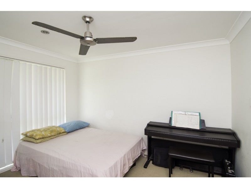 1 and 2/7 Adam Court, Kallangur QLD 4503