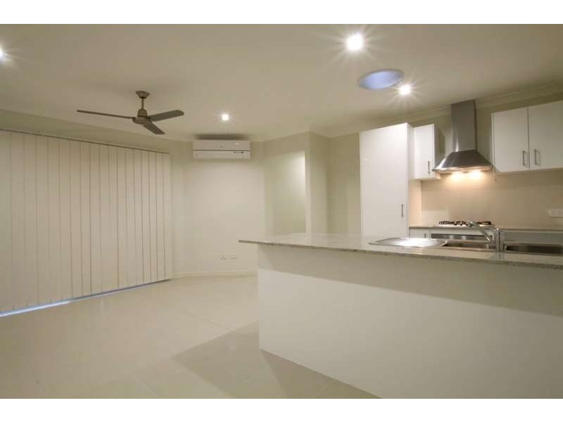 1 and 2/7 Thistle Street, Upper Caboolture QLD 4510