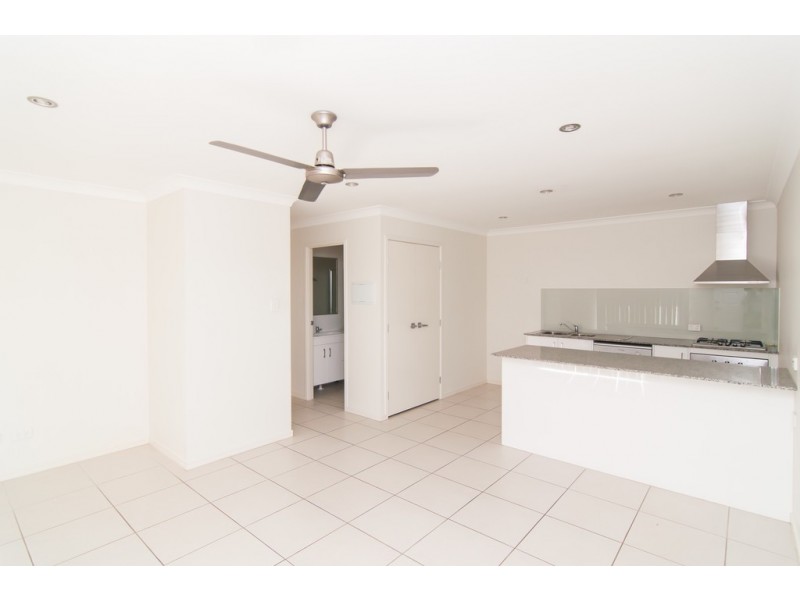 1 and 2/ 9 Hellcat Circuit, Bray Park QLD 4500