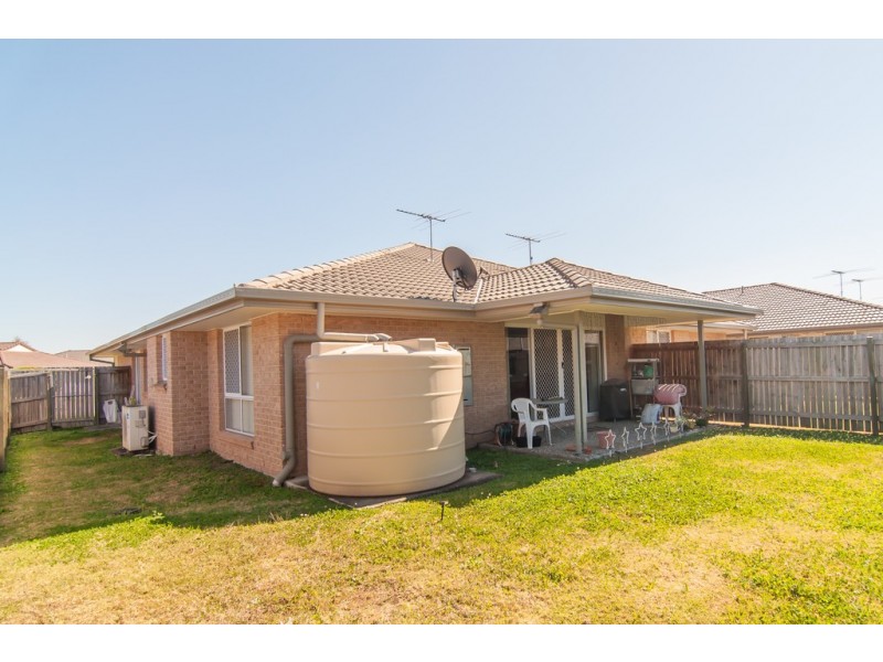 1 and 2/ 9 Hellcat Circuit, Bray Park QLD 4500
