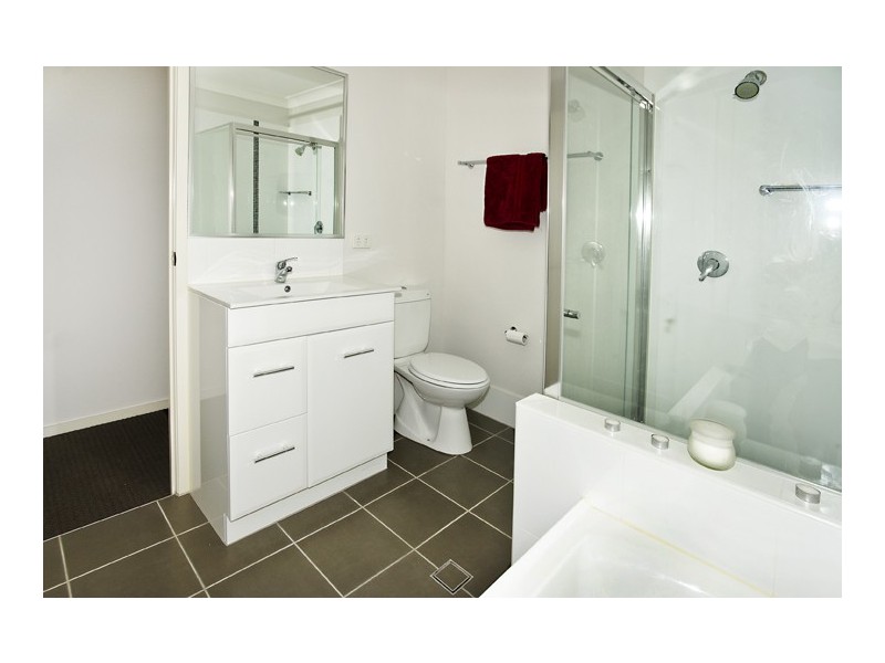 2/10 Veronica Court, Kallangur QLD 4503