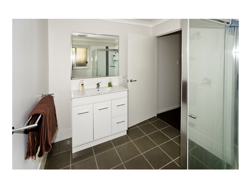 2/10 Veronica Court, Kallangur QLD 4503