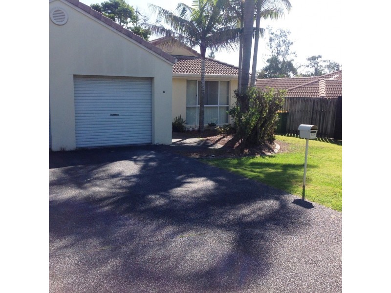 2/124 Greenacre Drive, Parkwood QLD 4214