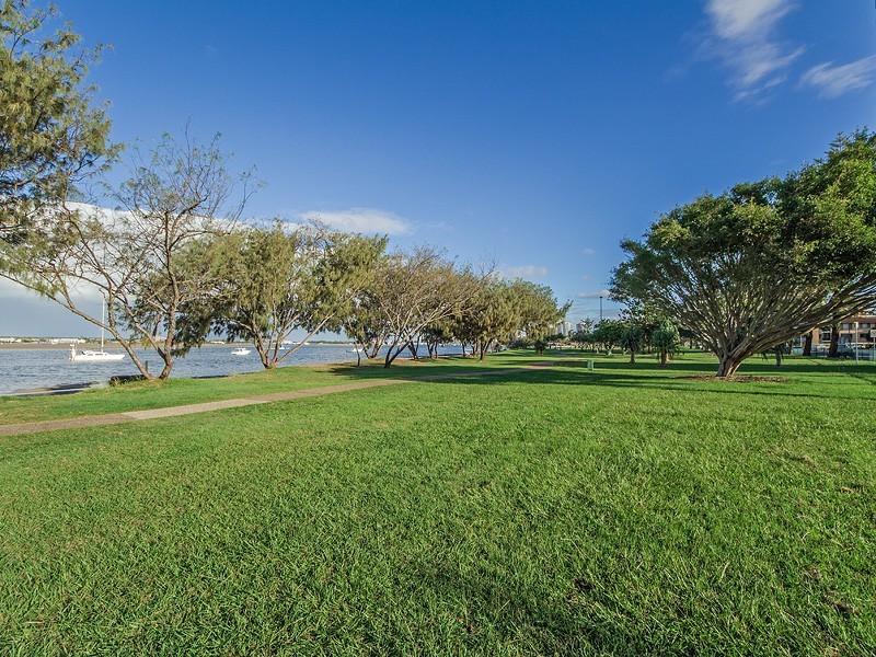 u7/3 Ahern Street, Labrador QLD 4215