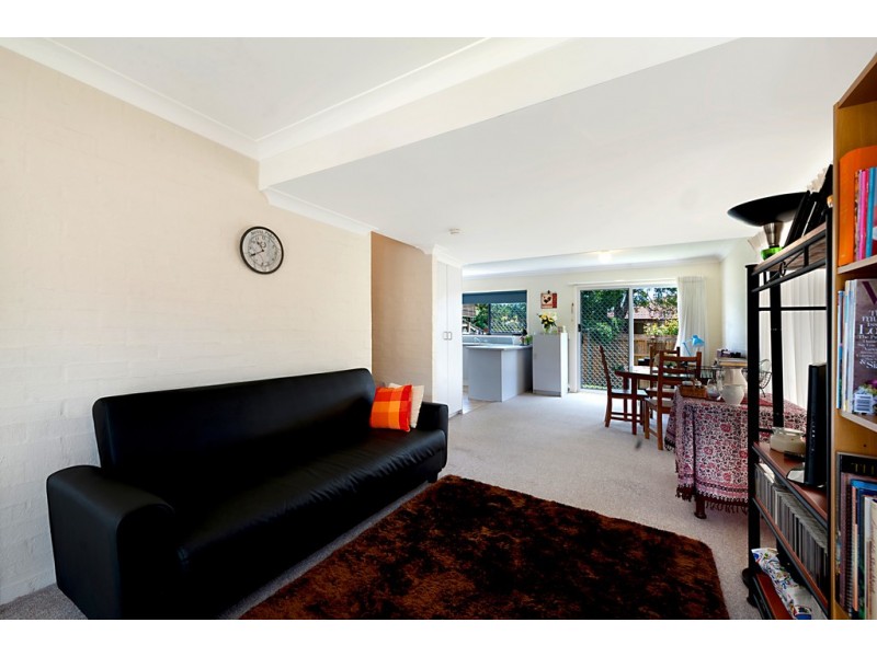 8/13-17 Brown Street, Labrador QLD 4215