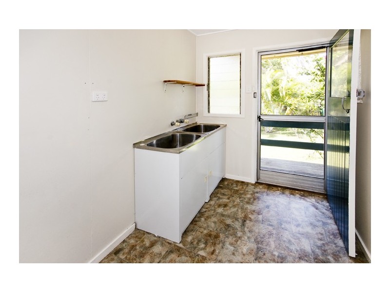 6 Tainton Street, Clontarf QLD 4019