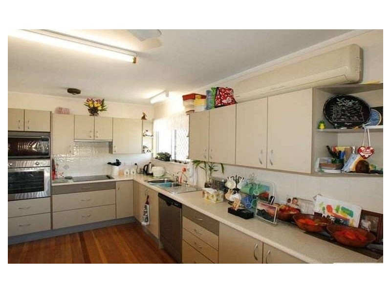 6 Andrew Street, Kallangur QLD 4503