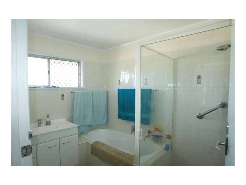 6 Andrew Street, Kallangur QLD 4503