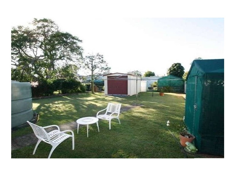 6 Andrew Street, Kallangur QLD 4503
