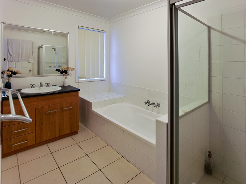 8 Hind Court, Bellmere QLD 4510