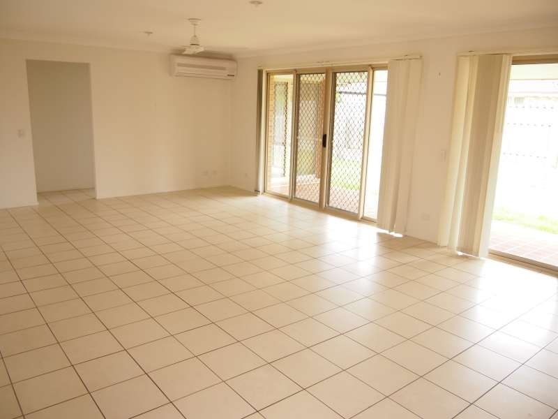 8 Hind Court, Bellmere QLD 4510