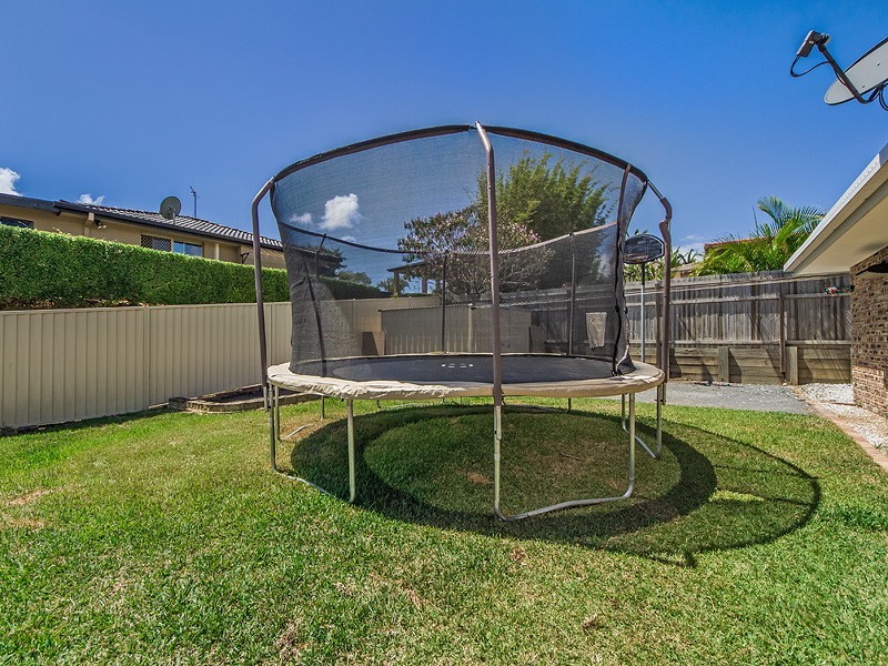 4 Clubhouse Drive, Arundel QLD 4214