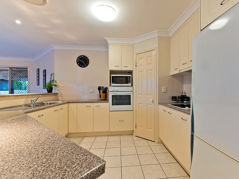 13 Mitchell Court, Rothwell QLD 4022