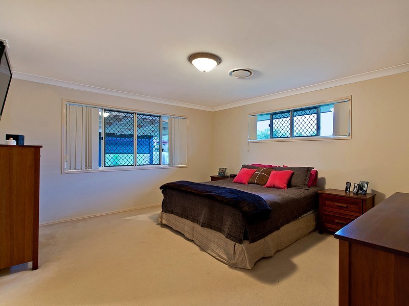 13 Mitchell Court, Rothwell QLD 4022
