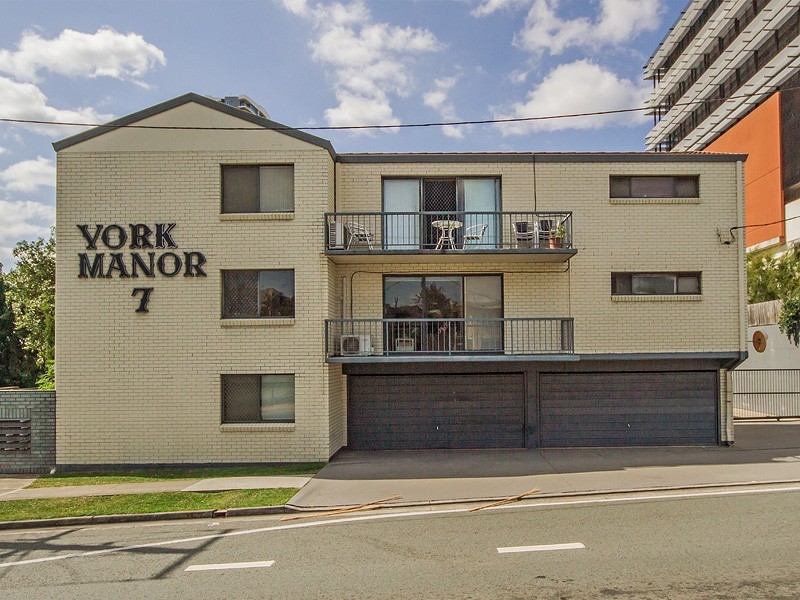 6/5 High Street, Southport QLD 4215