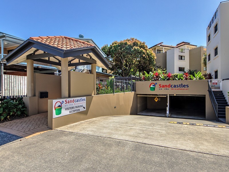 304/392 Marine Parade, Labrador QLD 4215