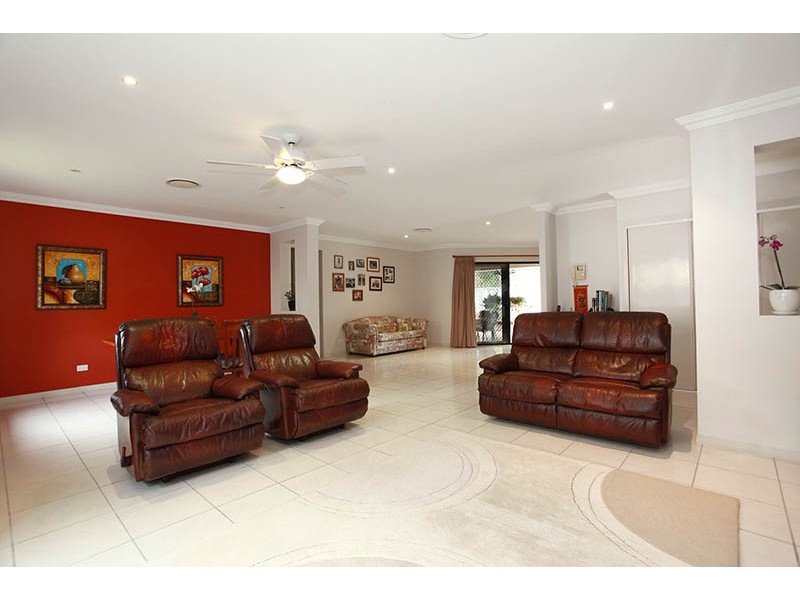 16 Elliot Street, Carseldine QLD 4034