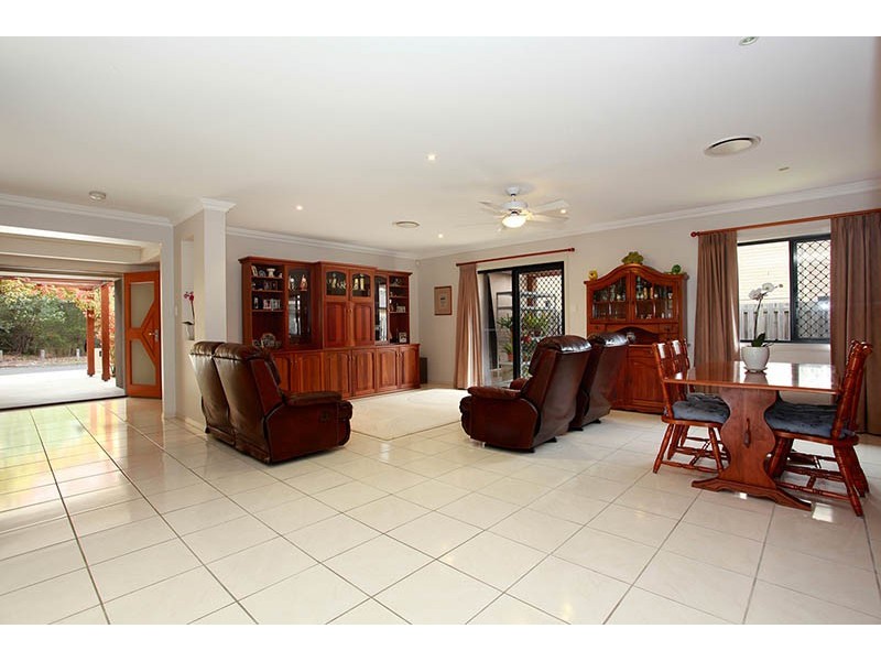 16 Elliot Street, Carseldine QLD 4034