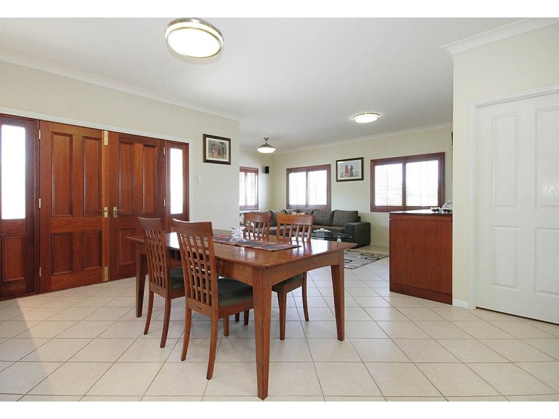 21 Anzac Road, Carina Heights QLD 4152