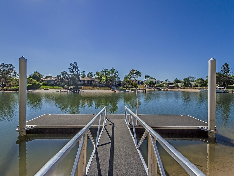 14 Nootka Court, Broadbeach Waters QLD 4218