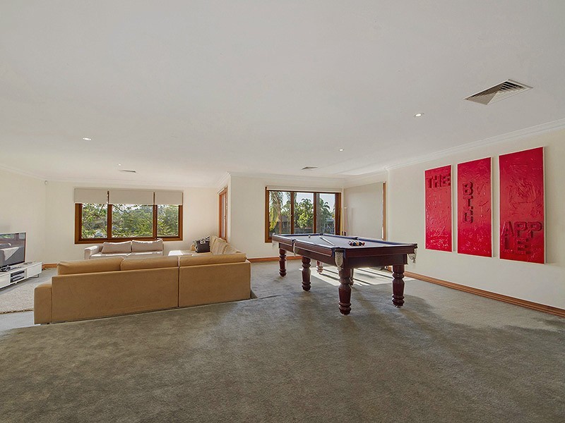 14 Nootka Court, Broadbeach Waters QLD 4218