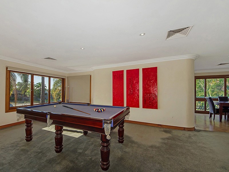 14 Nootka Court, Broadbeach Waters QLD 4218
