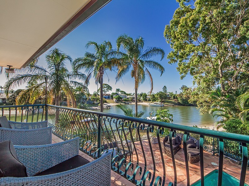 14 Nootka Court, Broadbeach Waters QLD 4218