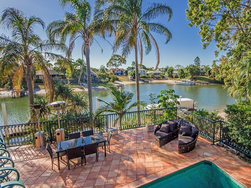 14 Nootka Court, Broadbeach Waters QLD 4218