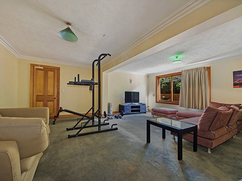 14 Nootka Court, Broadbeach Waters QLD 4218