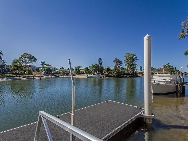 14 Nootka Court, Broadbeach Waters QLD 4218