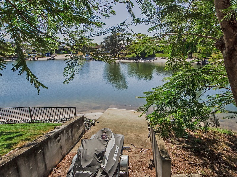 14 Nootka Court, Broadbeach Waters QLD 4218