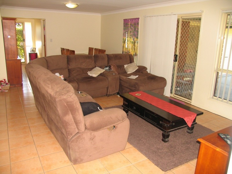 11 Daniella Drive, Marsden QLD 4132