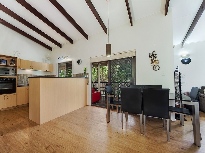 4 Wilga Grove, Ashmore QLD 4214
