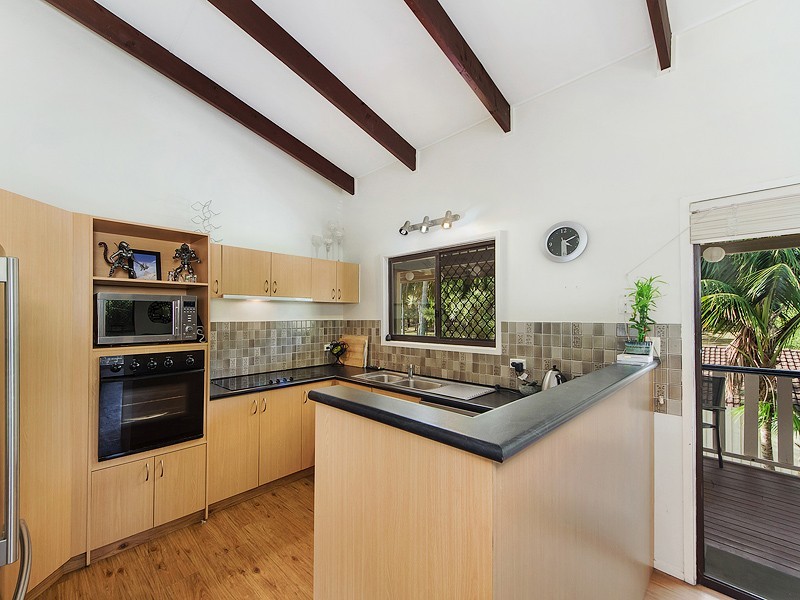 4 Wilga Grove, Ashmore QLD 4214