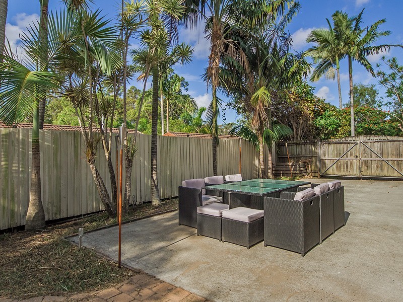 4 Wilga Grove, Ashmore QLD 4214