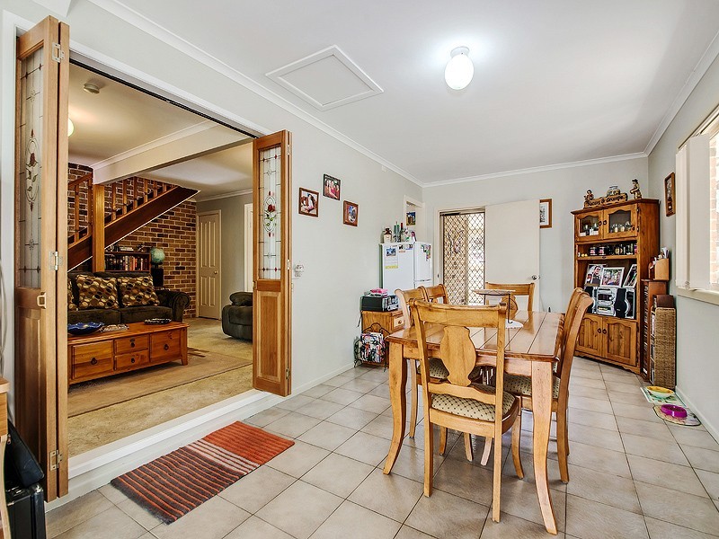 2/3 Cherbourg Court, Petrie QLD 4502