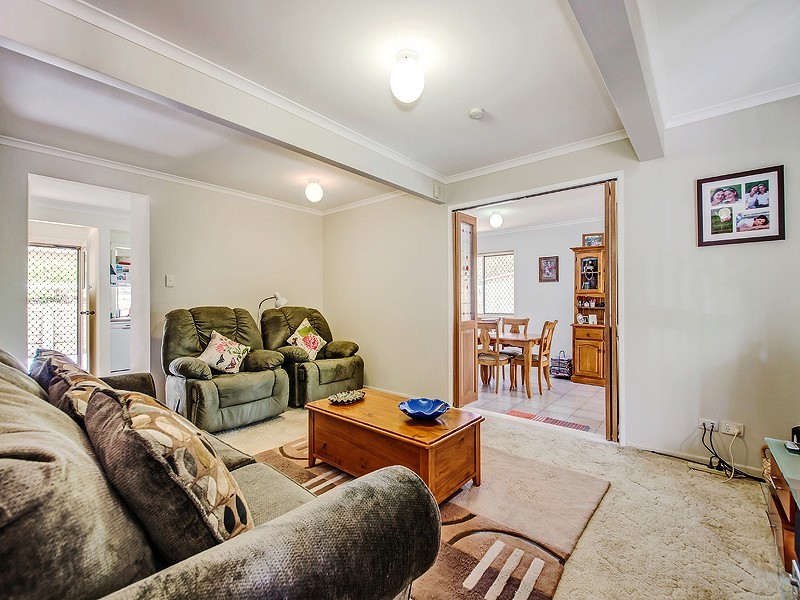 2/3 Cherbourg Court, Petrie QLD 4502