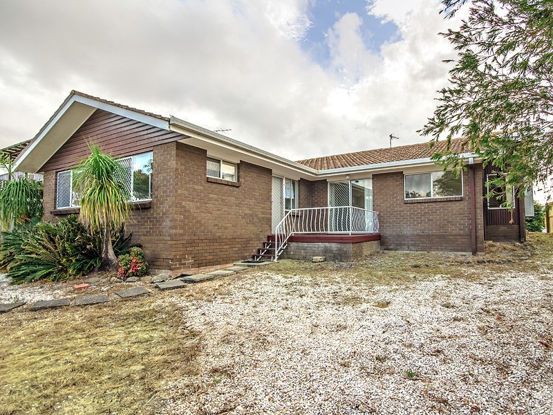 15 Hillview Parade, Ashmore QLD 4214