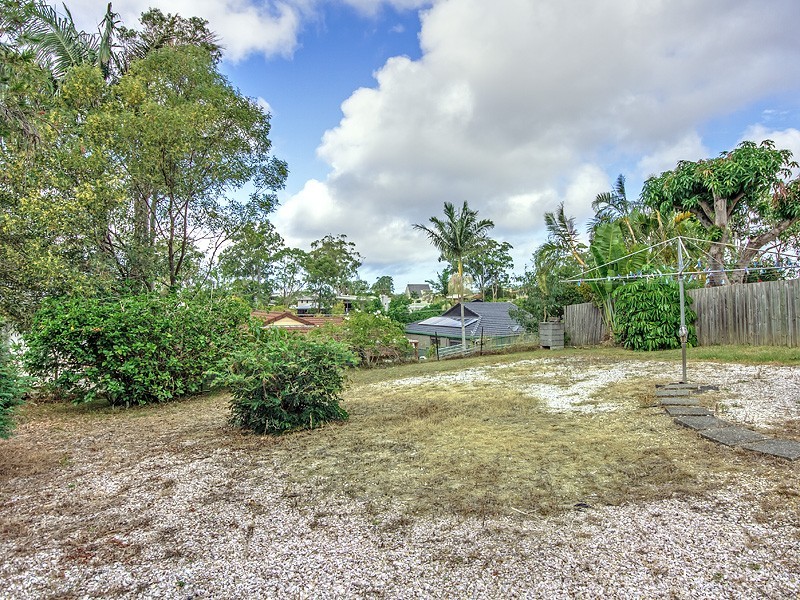 15 Hillview Parade, Ashmore QLD 4214