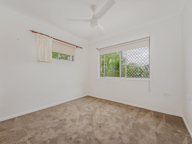 15 Hillview Parade, Ashmore QLD 4214