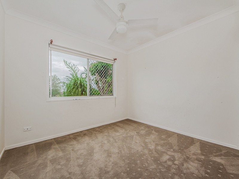 15 Hillview Parade, Ashmore QLD 4214